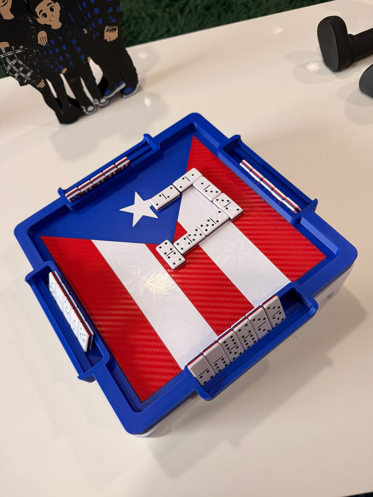 Puerto Rico mini domino table with player racks and dominoes